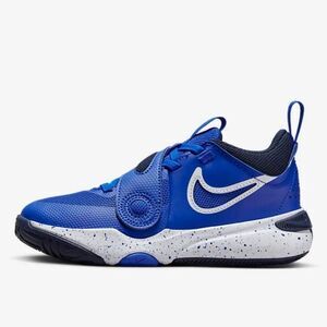 Nike Team Hustle D 11 ,size 5Y